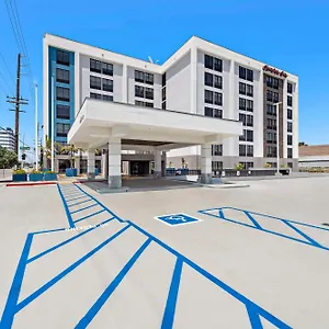 Hampton Angeles Airport 3* Lennox